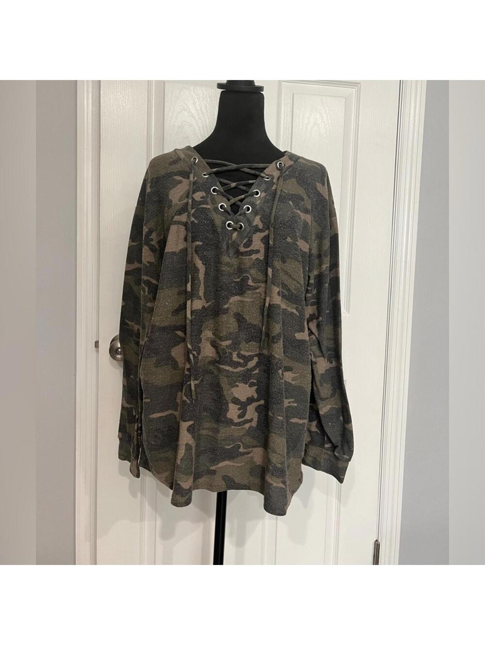 Women’s Long Sleeve | Bibi | Size Medium